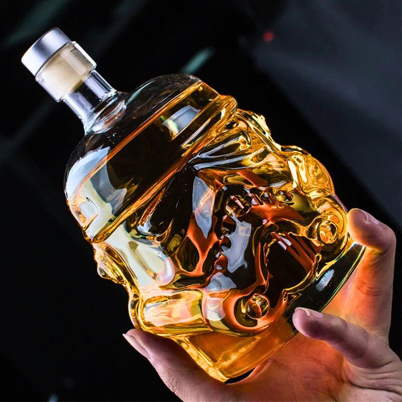 Regal Whiskey Decanter - Selene Vibe